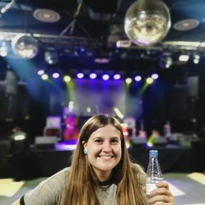 Meet your Posher, Kacy